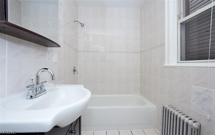 2nd image of 360 Danforth Ave