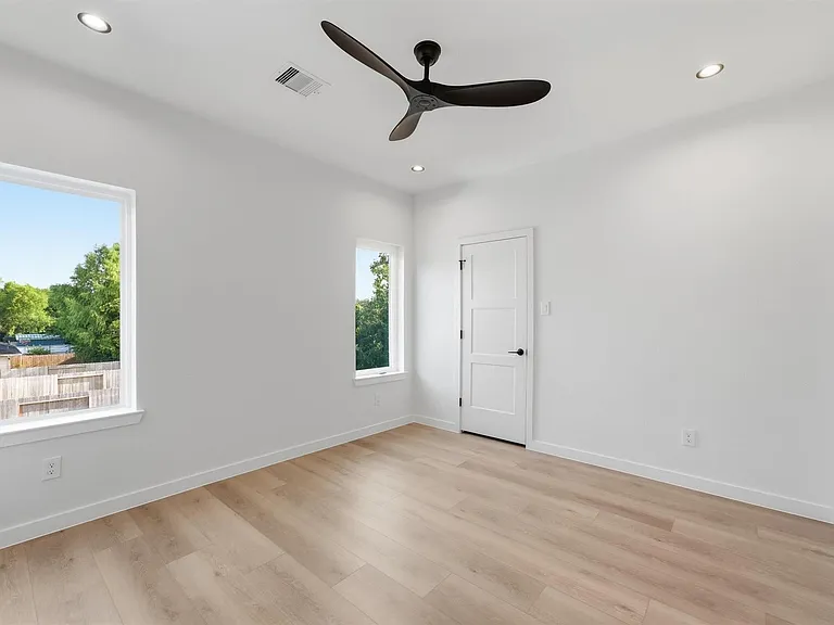 3706 Glenrose St — Photo 19