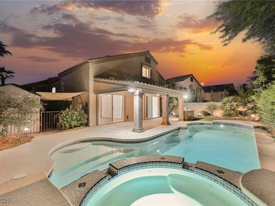 8609 Mirada Del Sol Dr, Las Vegas, NV, 89128
