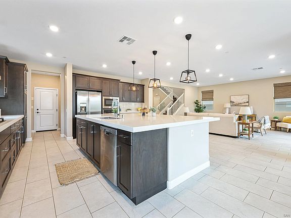 4th image of 1845 Newton Ct