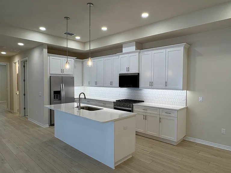 2589 Mario Way #36 — Photo 2