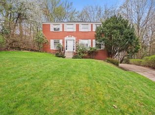 5 Queens Ct, Pittsburgh, PA