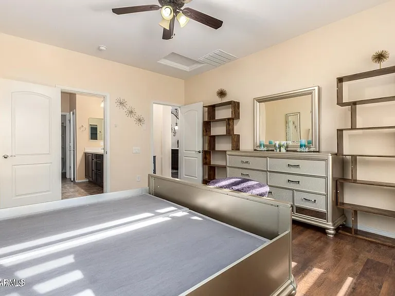 10763 W Cottontail Ln — Photo 18