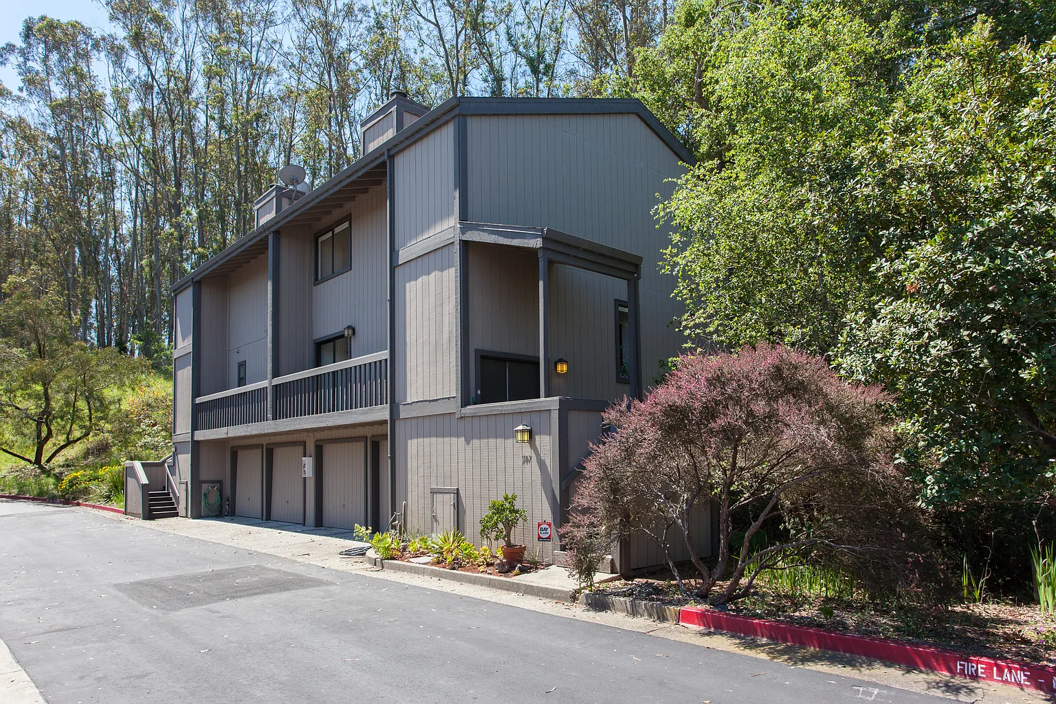 507 Vista Heights Rd photo 1