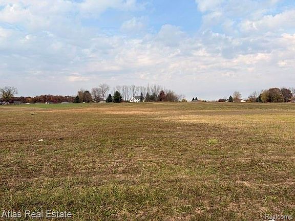 3rd image of 9501 Green Rd