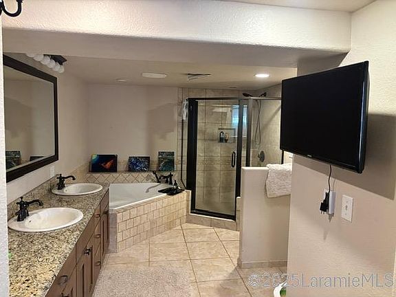 4th image of 620 S 10th St