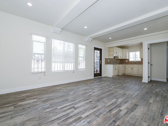 5th image of 524 W 82nd St #1/4