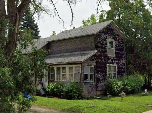 1709 Fenton Rd, Flint, MI 48507