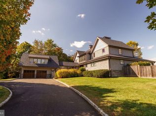 609 Saint Andrews Rd, Philadelphia, PA 19118