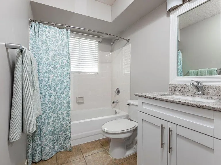 Weston Place Apartments — Photo 31