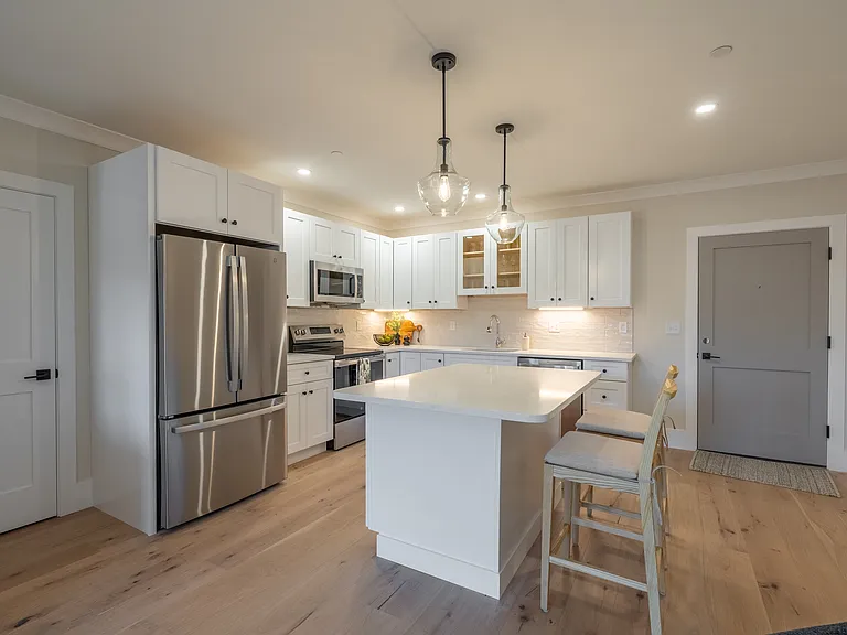 815 Lafayette Rd #102 — Photo 16