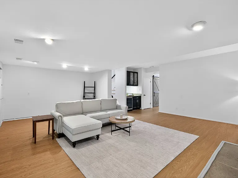 7830 Whiterim Ter — Photo 10