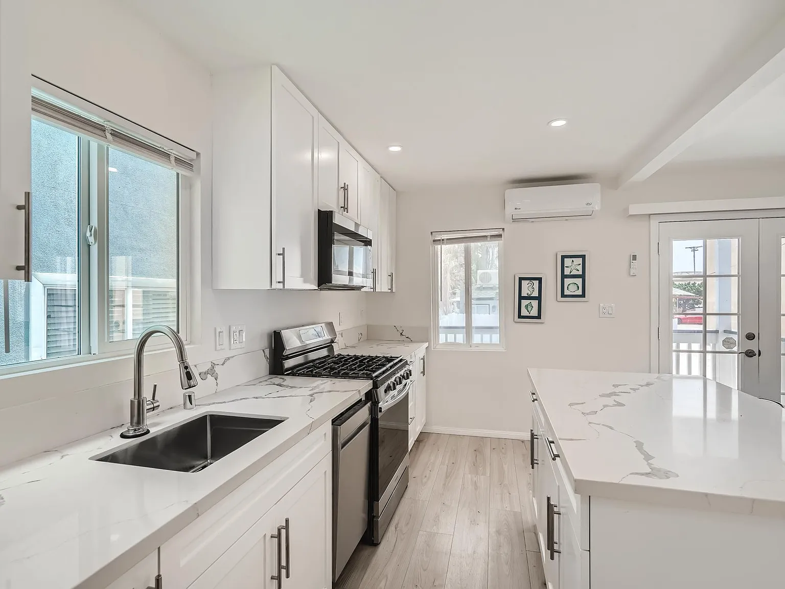 852 Thomas Ave — Photo 4