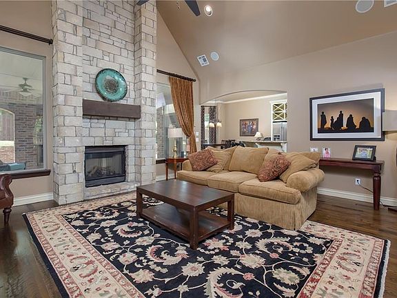 3rd image of 3216 Findhorn Dr