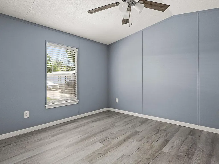 2222 N Austin Ave #44 — Photo 18