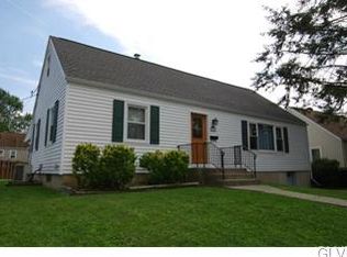 526 Magnolia Rd, Hellertown, PA 18055
