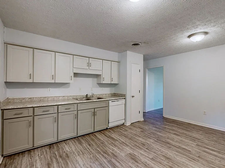 8614 Burleson Ln — Photo 21