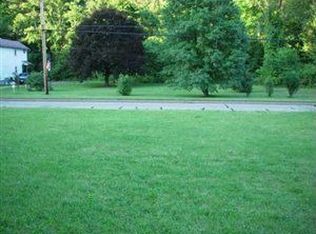 315 Clinton Ave, Oakdale, PA 15071