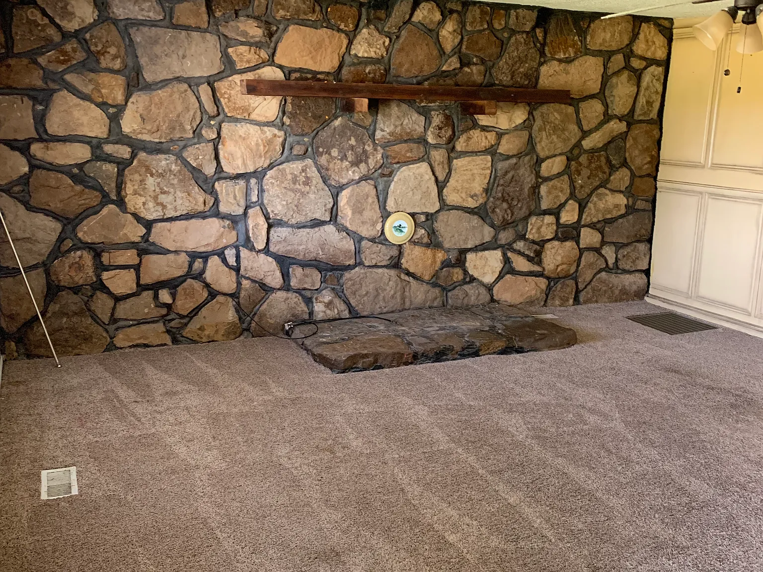 4 bed, 2050 sqft, $1,850 — Photo 3
