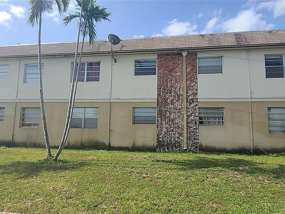 5th image of 1350 NE 119th St APT 4