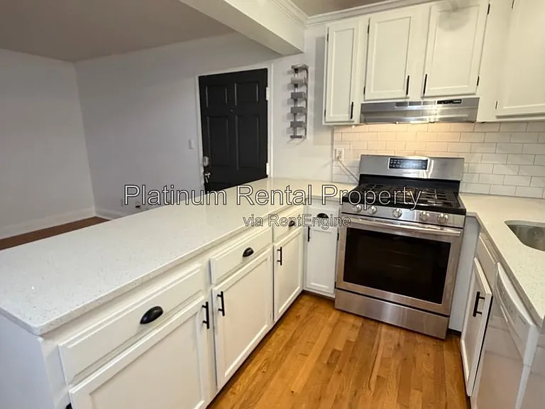870 Glendale Ter NE #12 — Photo 11