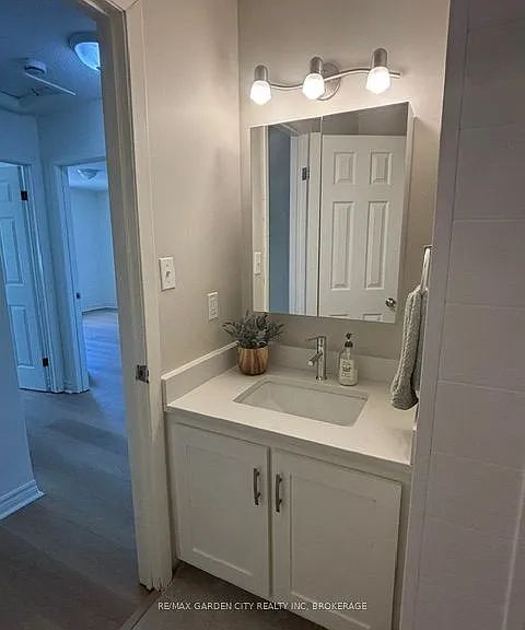 120 Endicott Ter #D — Photo 10