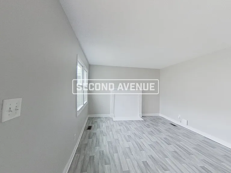 7825 Rugby Ct — Photo 8