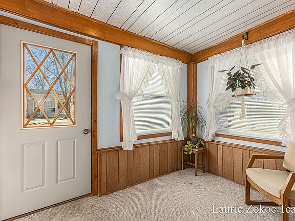 4th image of 37 Grove St