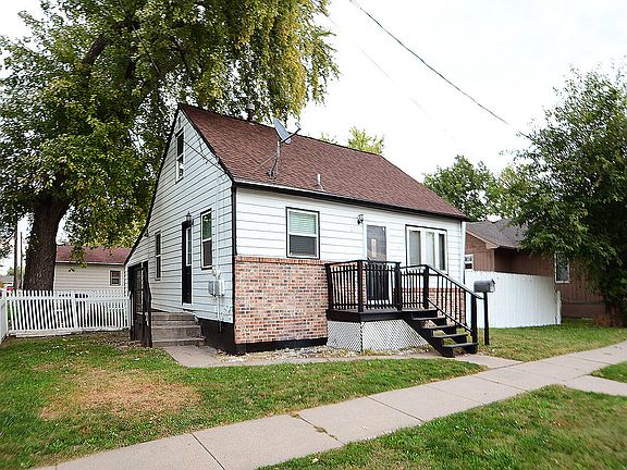 2nd image of 2306 6th Ave