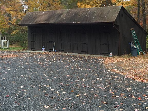2 1/2 Car Detached Garage