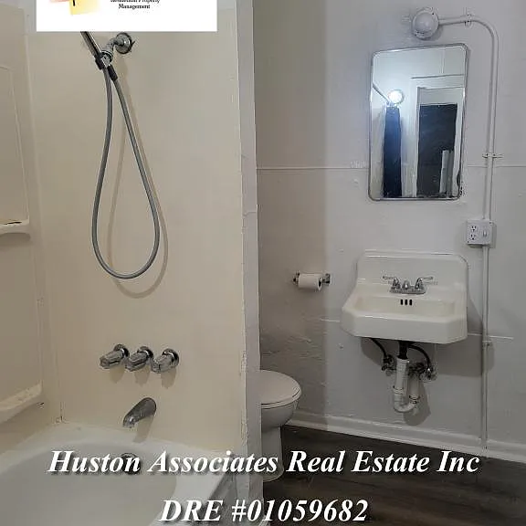 244 N Pilgrim St — Photo 5