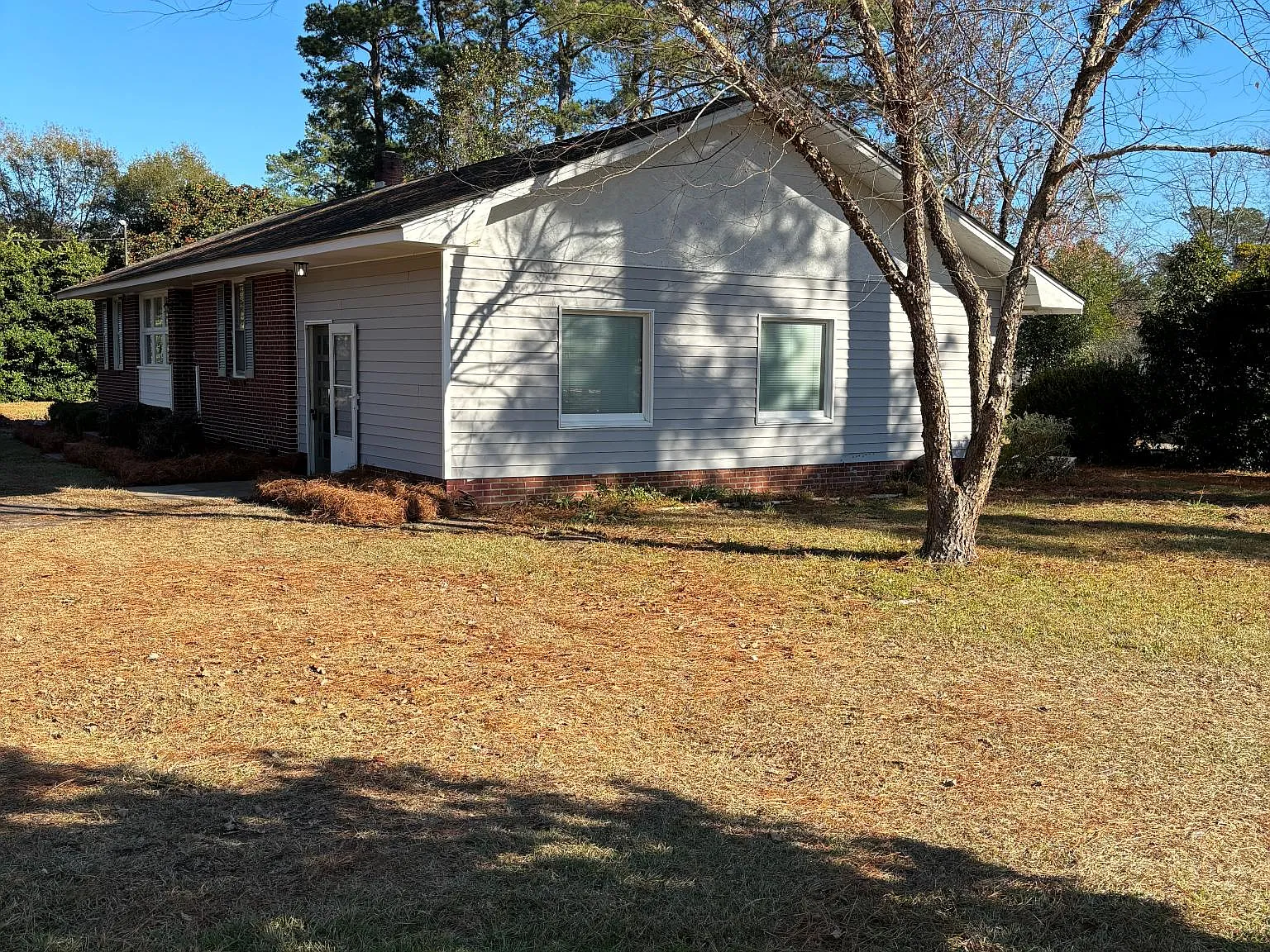 3 bed, 1450 sqft, $1,600 — Photo 3