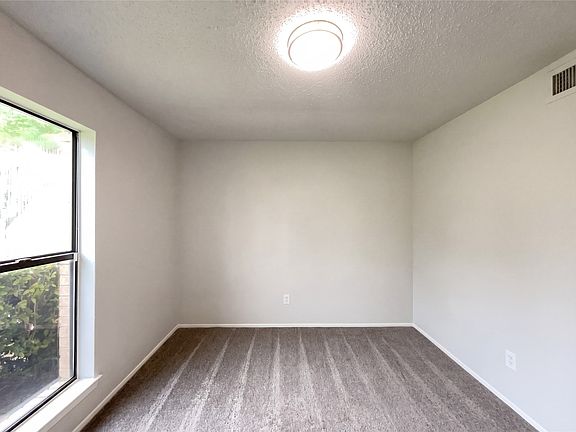 4th image of 3801 Grecian Ct