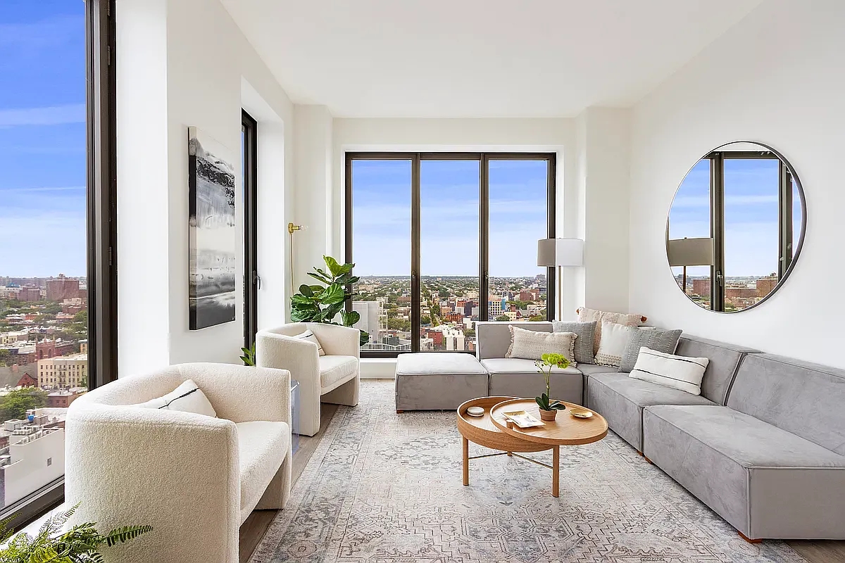 545 Vanderbilt Avenue — Photo 2