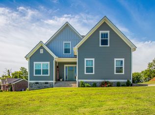 1833 Lochlann Dr, Culleoka, TN 38451