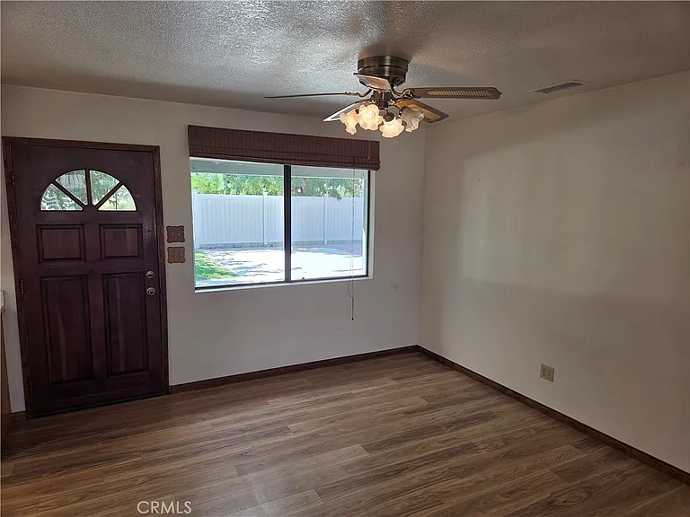 13881 Jicarilla Rd — Photo 3