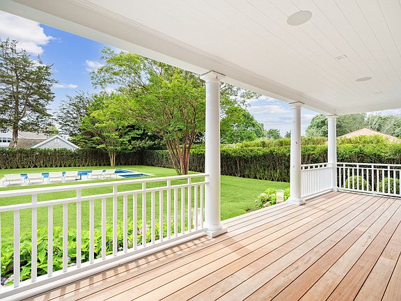 5th image of 170 Meeting House Ln