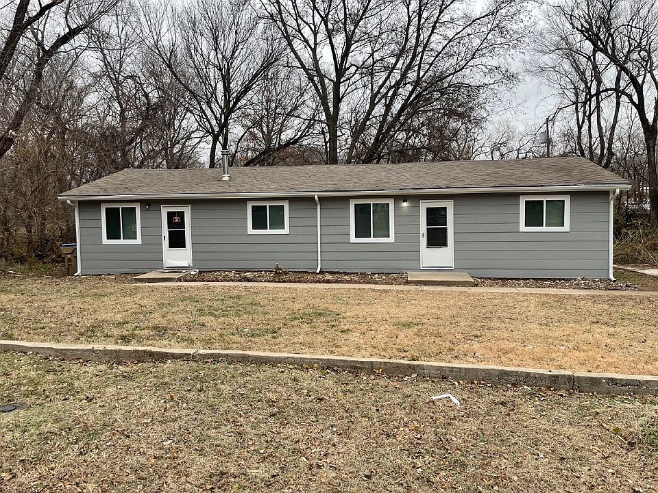 1st image of 1402 N Nixon Ave