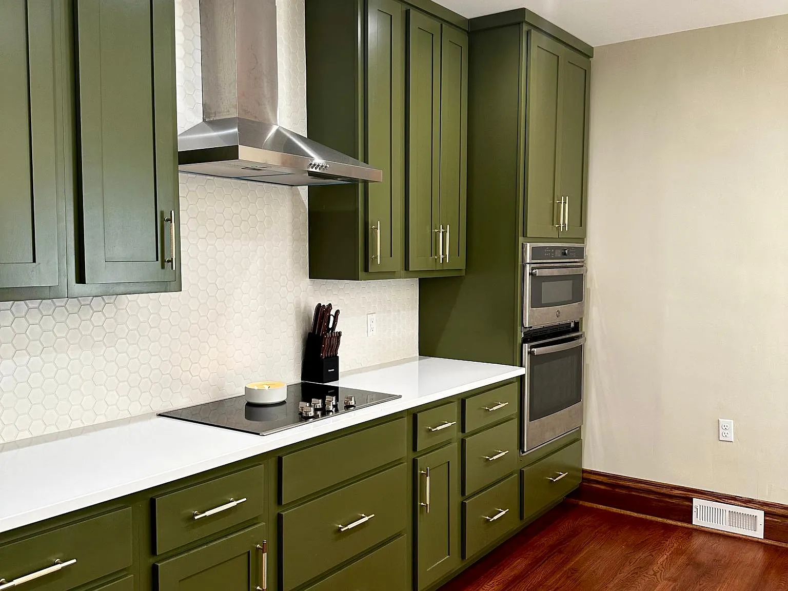 3 bed, 2.5 bath, 1634 sqft, $2,600 — Photo 3