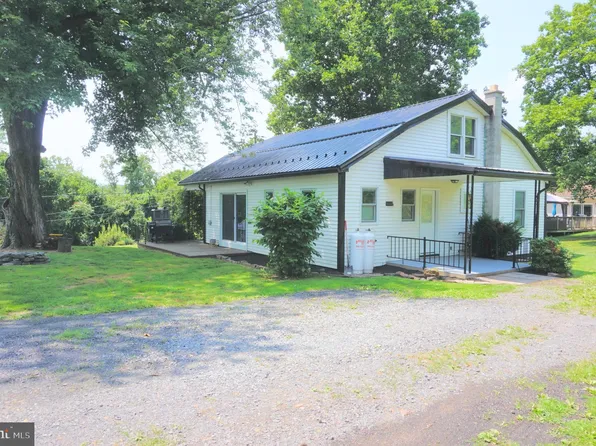 106 N Elmer Ave #A, Halifax, PA 17032