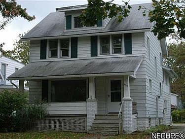 1st image of 958 Lakeview Dr
