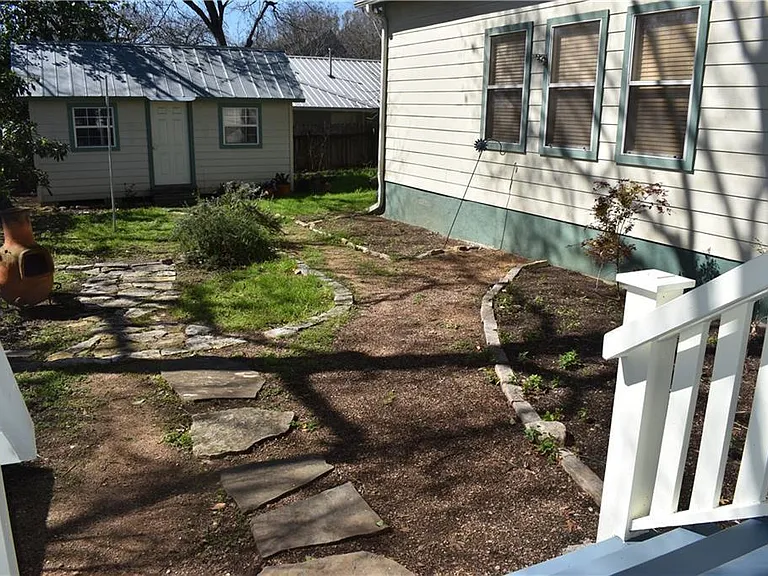 2109 Wright St — Photo 29