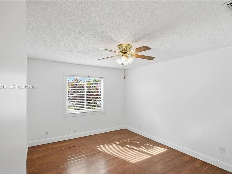 9349 NW 47th St — Photo 31