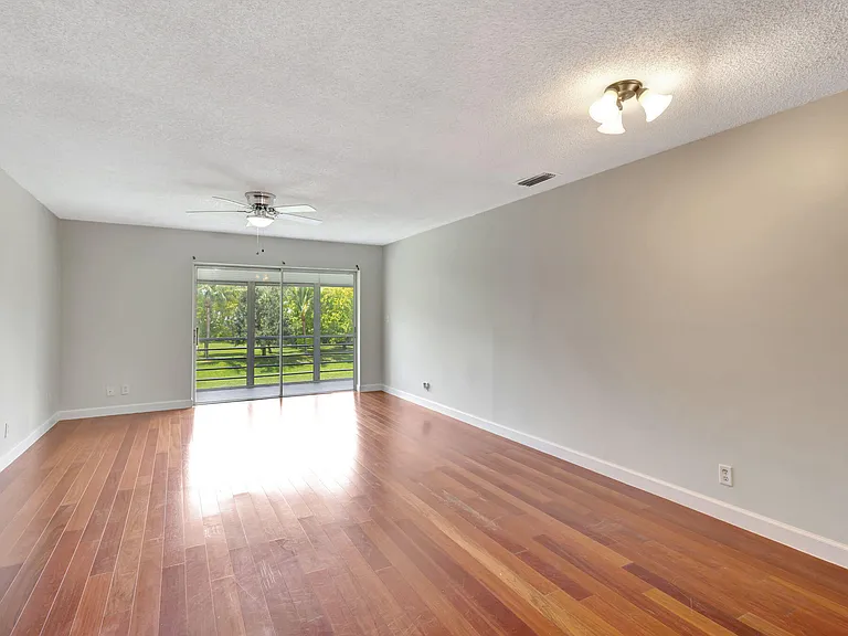 10789 N Military Trl #6 — Photo 9