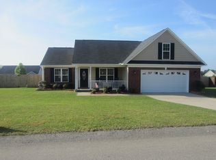 211 Allegiance St, Raeford, NC 28376