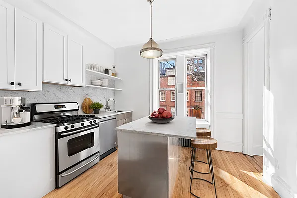 Sold by Compass | media 2