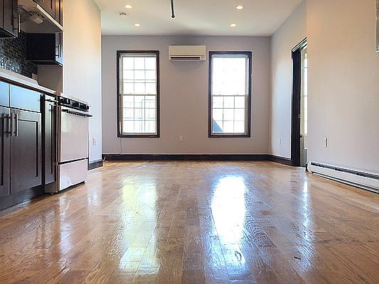 1st image of 147 Quincy St #33