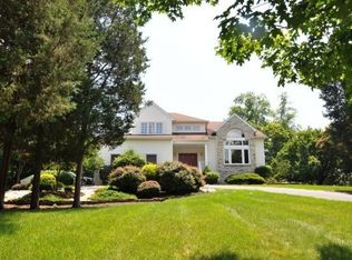 3343 Lukes Pond Rd, Branchburg, NJ 08876