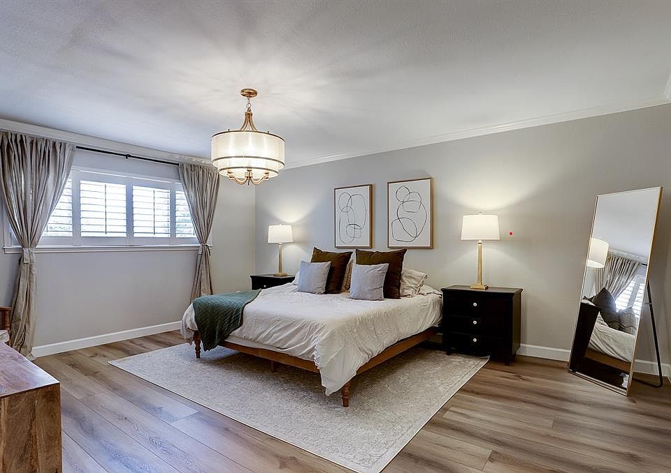 1st image of 13072 Trail Hollow Dr #13072