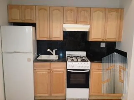 Rented by Skyline Group Real Estate | media 7